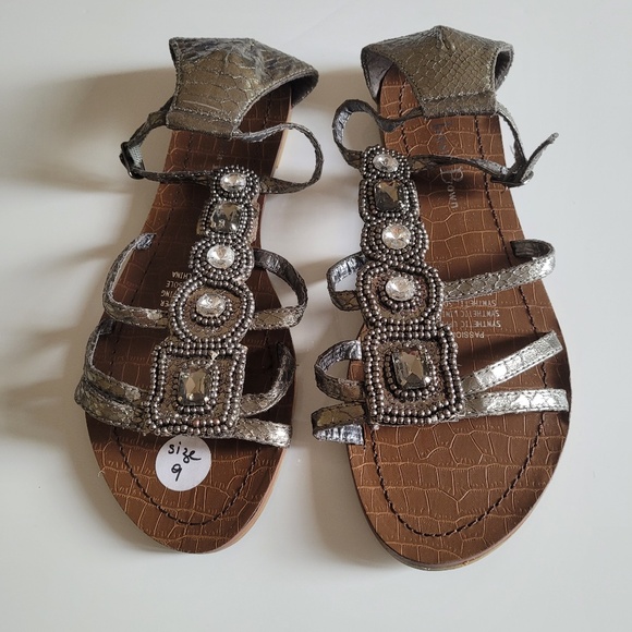 Isabella Brown Fashion flats sandal size 9 - Picture 4 of 4